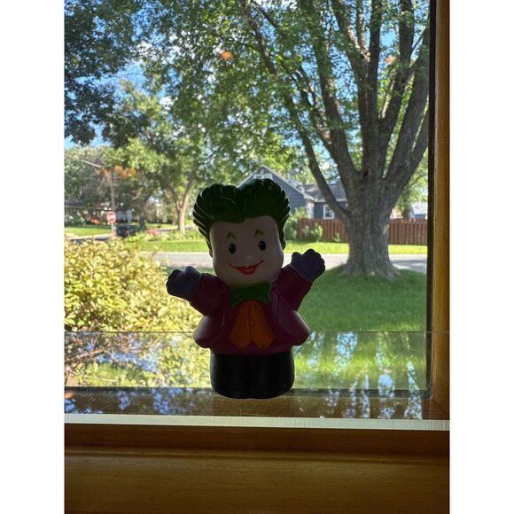 Fisher-Price Little People DC Comics Joker Villain Figure Toy Collectible - Picture 1 of 4
